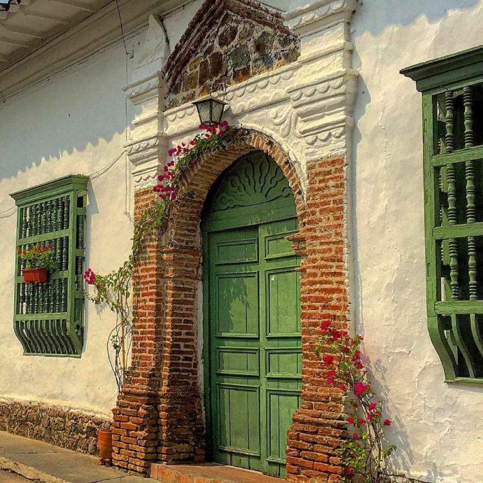 TESORO COLONIAL
